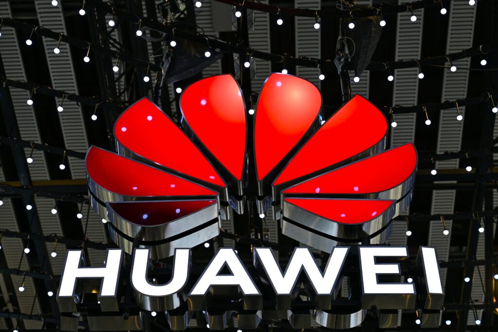 chinezii-de-la-huawei-dezvolta-un-nou-cip-cu-care-incearca-sa-se-ridice-la-nivelul-nvidia