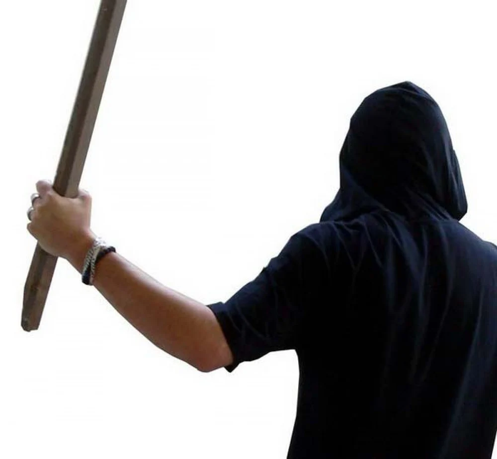 politia-din-cluj-napoca-ii-cauta-pe-agresorii-tinerilor-batuti-dupa-un-meci-de-fotbal