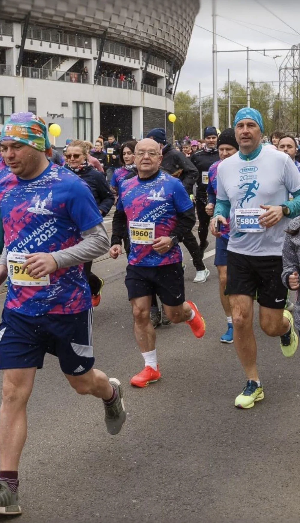 emil-boc-si-tanczos-barna-au-alergat-la-wizz-air-marathon,-pe-cluj-arena