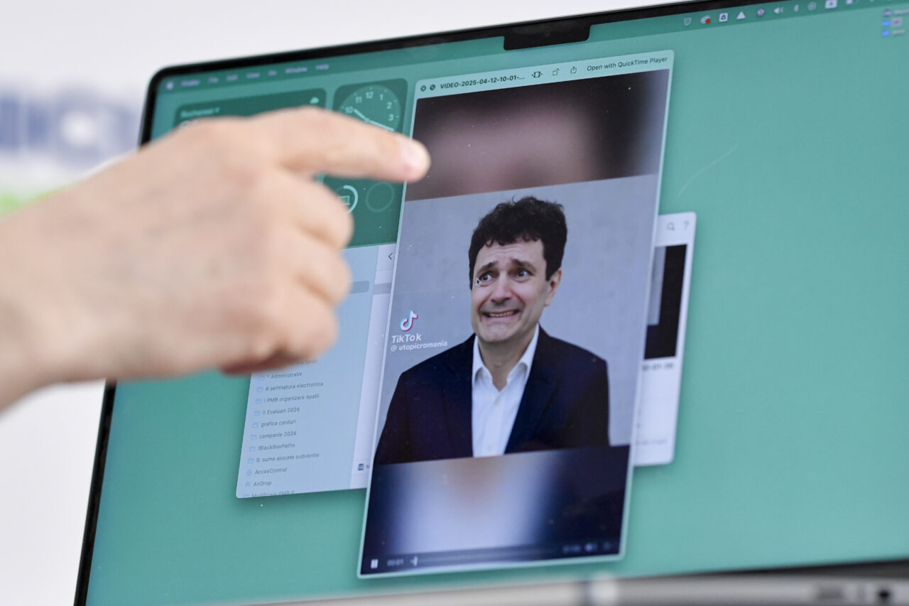 nicusor-dan:-„pe-conturile-mele-s-a-intamplat-ceva-ciudat”