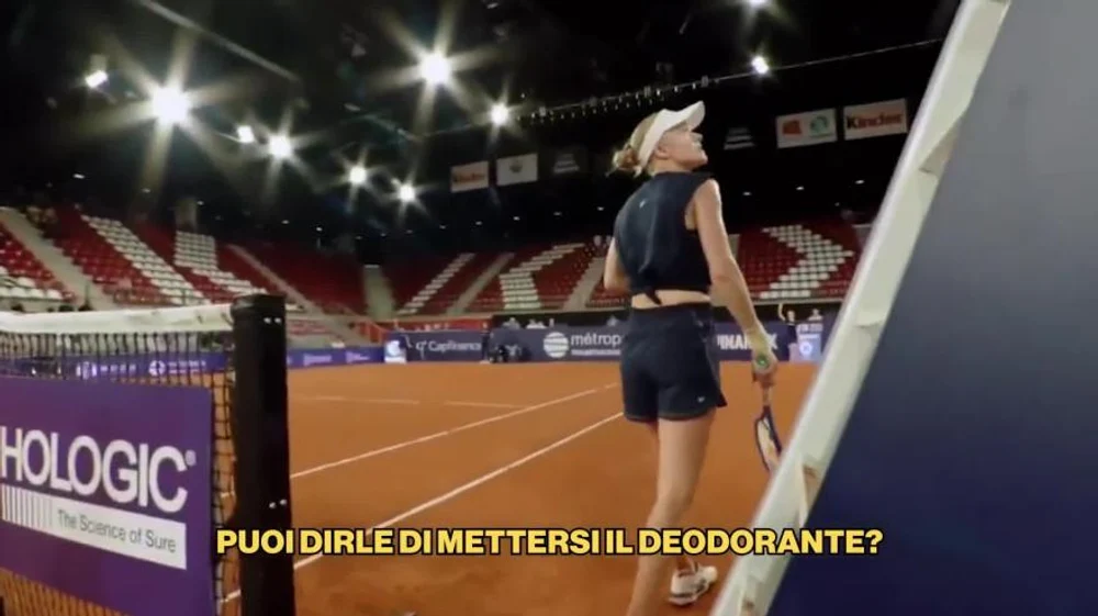 moment-uluitor-la-un-turneu-de-tenis.-o-jucatoare-s-a-plans-arbitrului-ca-adversara-miroase-urat