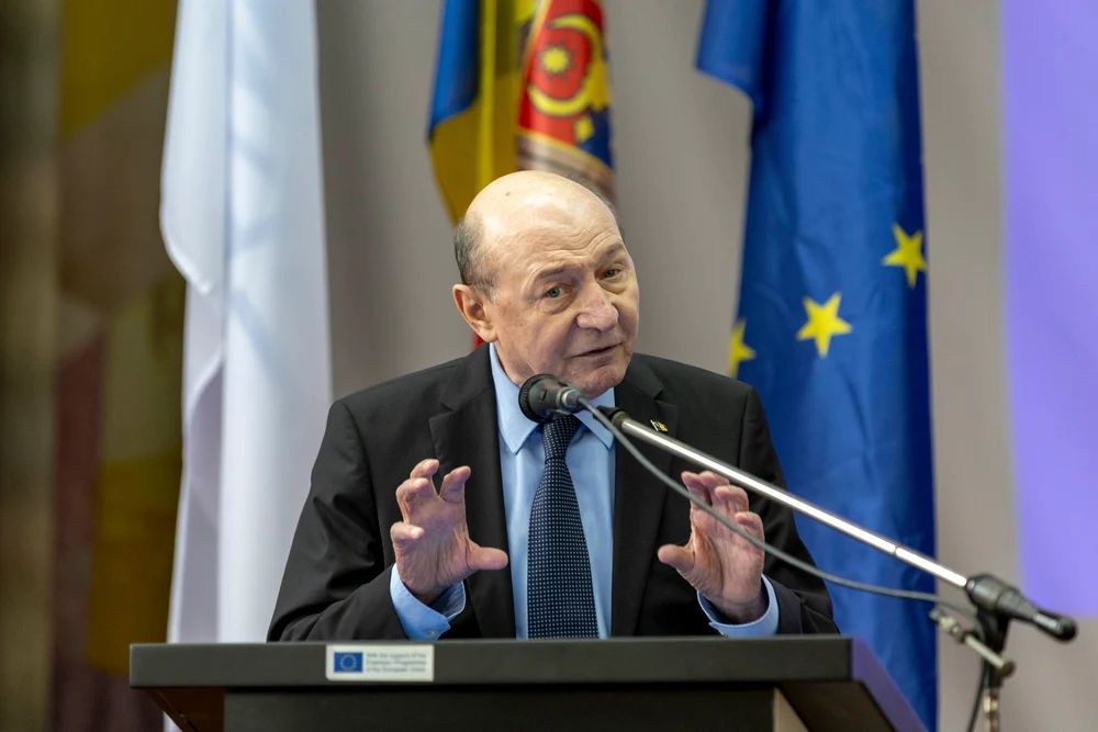 traian-basescu-anunta-ca-incepe-o-serie-de-dezvaluiri-despre-alegeri.-hai-s-o-facem-cu-argumente