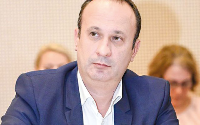 fostul-ministru-adrian-caciu:-luati-o-mai-la-relanti-cu-apocalipsa-bugetara