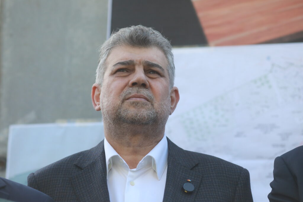 ciolacu,-militarilor:-recunoscatori-pentru-ca-puneti-siguranta-tarii-mai-presus-de-propria-viata