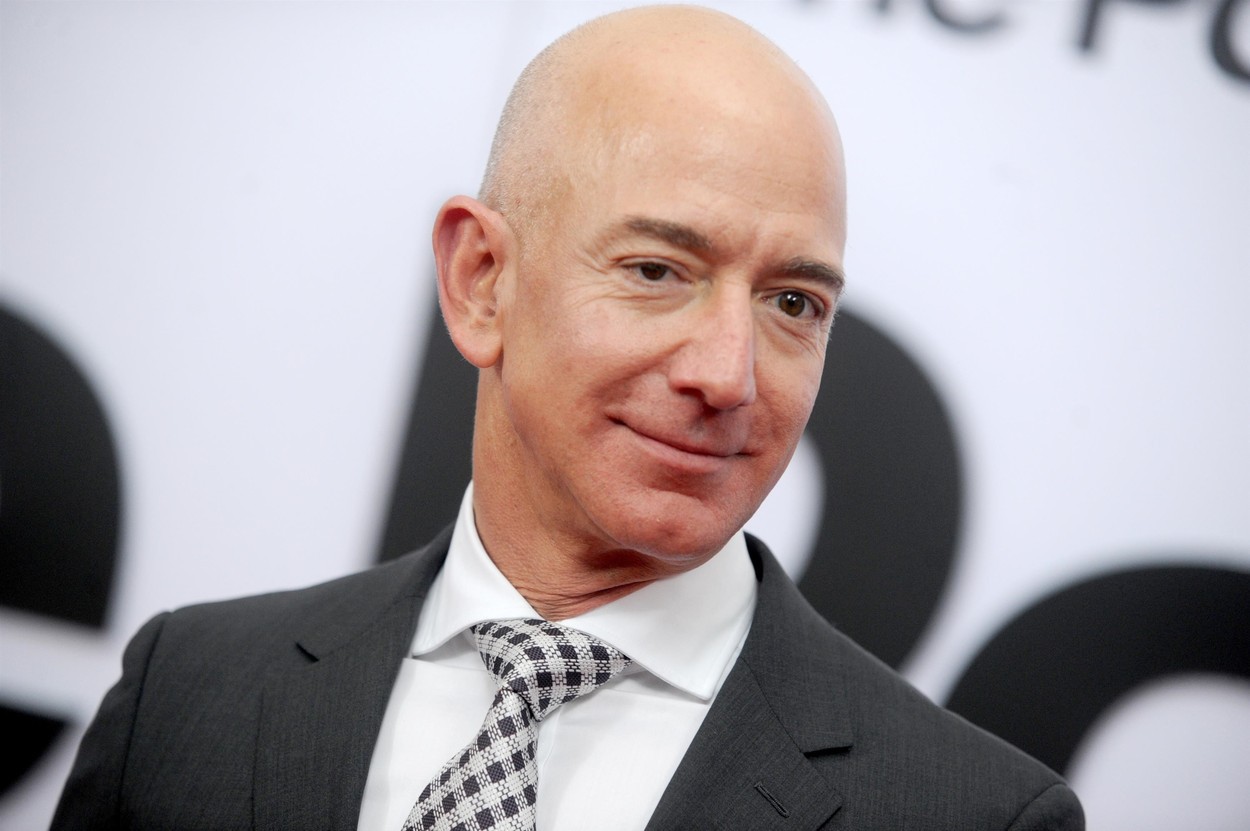 jeff-bezos-intentioneaza-sa-vanda-actiuni-amazon-in-valoare-de-pana-la-4,75-miliarde-de-dolari
