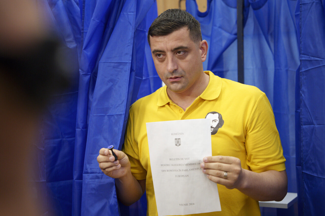 george-simion,-primul-la-vot-/-candidatul-aur-voteaza-la-mogosoaia