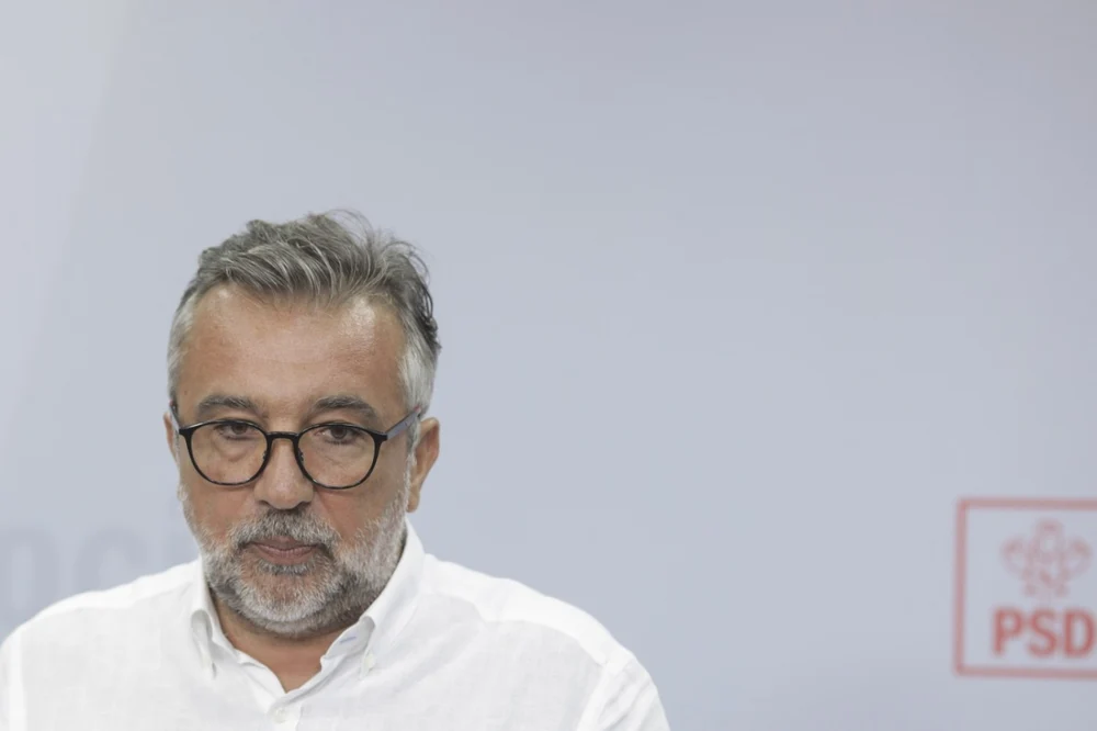 psd,-la-rascruce:-se-cere-demisia-lui-ciolacu-si-schimbarea-intregii-conduceri