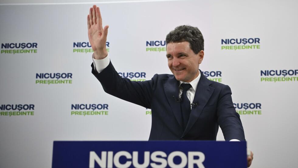 nicusor-dan:-nu-exista-motiv-de-panica-financiara-in-romania