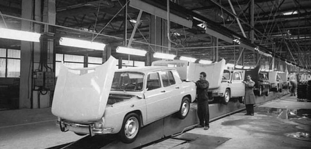 11-mai:-ziua-cand-a-iesit-din-fabrica-primul-autoturism-romanesc-sub-licenta-renault