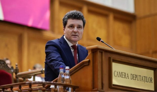 nicusor-dan-la-palatul-cotroceni-dupa-ce-a-depus-juramantul-|-video