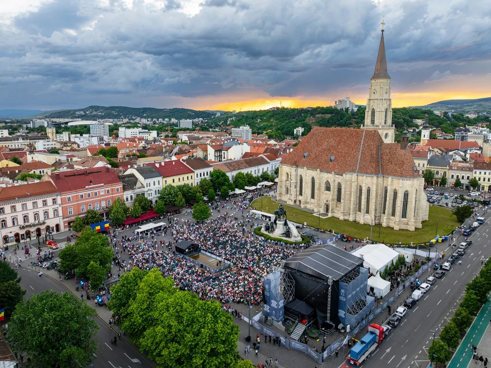 cluj-napoca-vs-timisoara:-rivalitatea-urbana-care-a-aprins-internetul