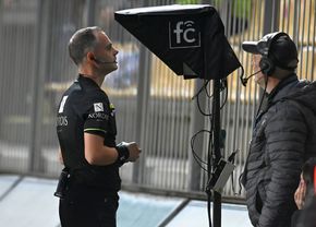 se-schimba-sistemul-var-in-superliga!-acestea-ar-fi-avantajele-modelul-olandez,-adoptat-de-frf