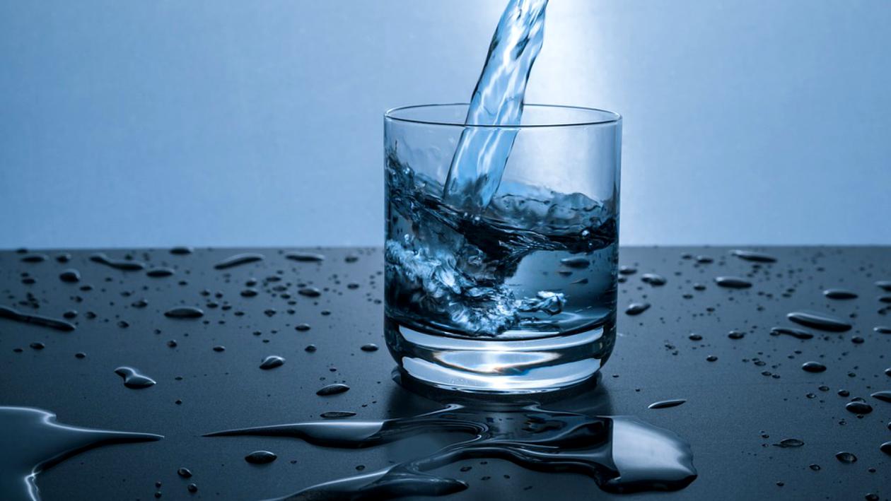 studiu-stiintific.-riscurile-si-beneficiile-postului-cu-apa