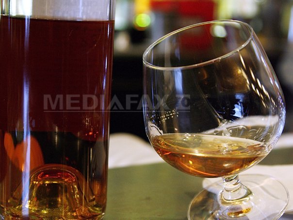 producatorii-francezi-de-coniac-propun-preturi-minime-pentru-a-evita-tarife-din-china