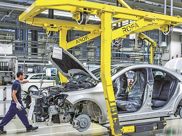 furnizorul-auto-hella-isi-inchide-centrul-din-iasi-si-anunta-concedieri