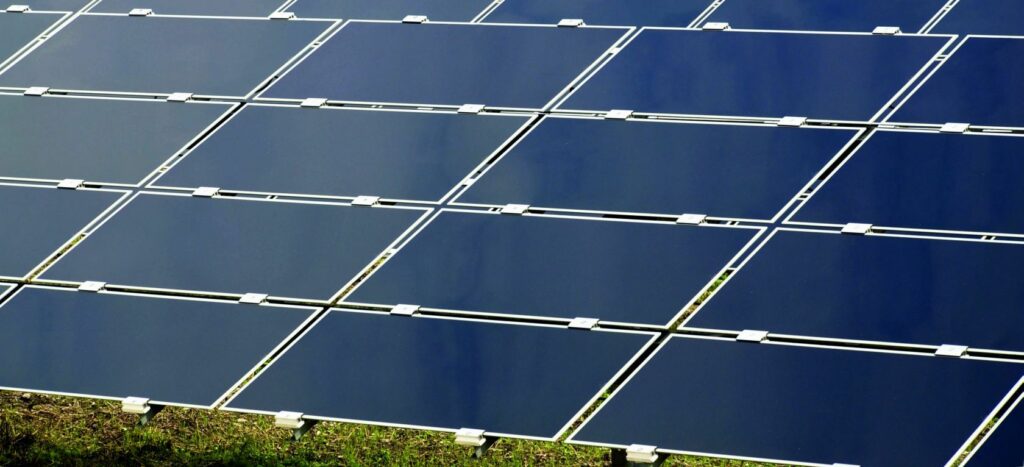 britanicii-si-ucrainenii-dezvolta-un-program-solar-de-100-milioane-de-euro-in-ucraina
