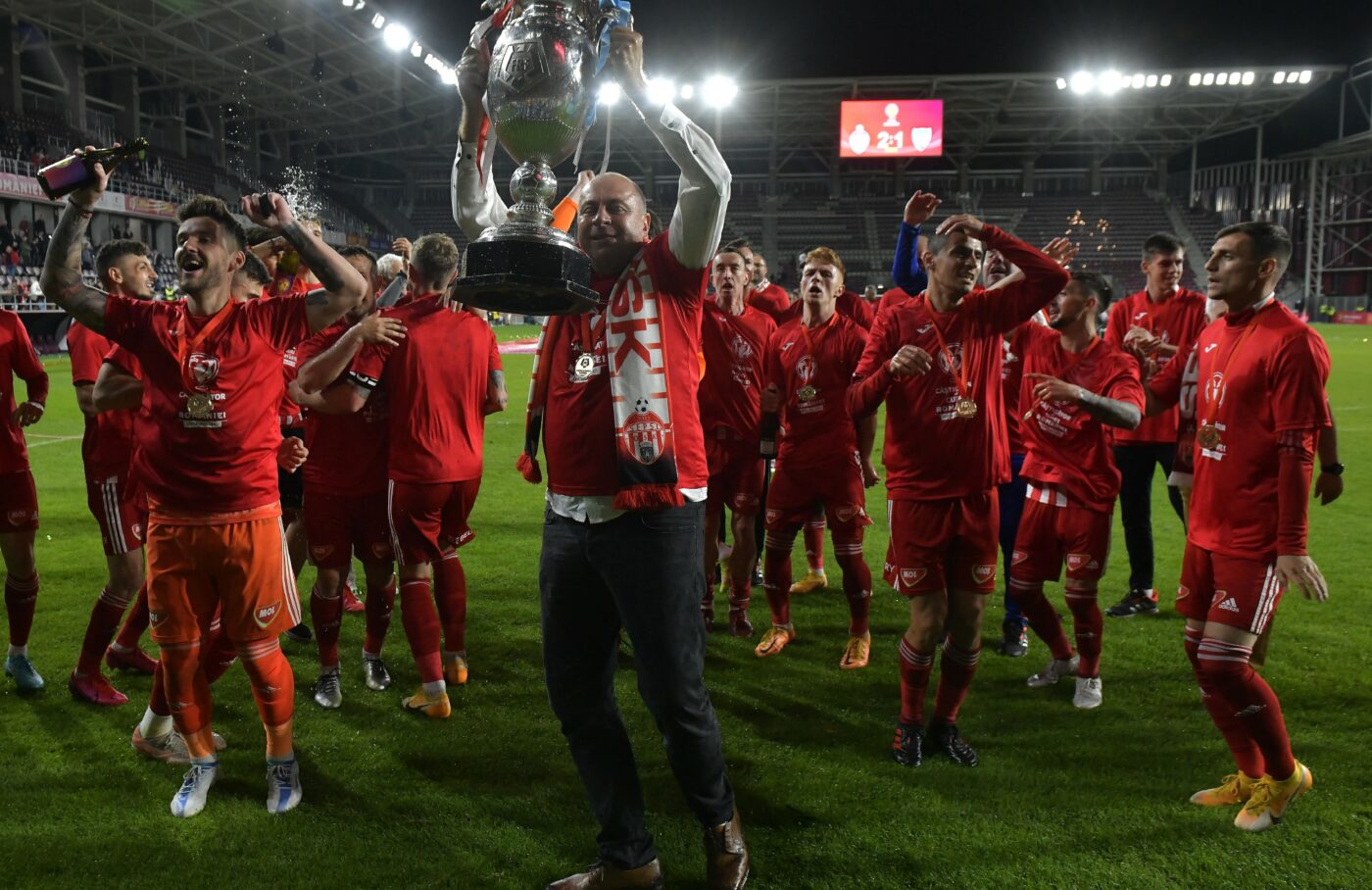 niczuly-i-a-dat-replica-lui-dioszegi:-minte!-eu-atat-am-cerut