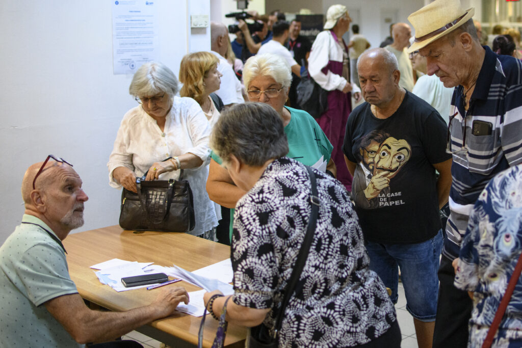 atentie,-pensionari!-cat-veti-plati-la-stat-dupa-noile-masuri-fiscale-anuntate-de-guvernul-bolojan