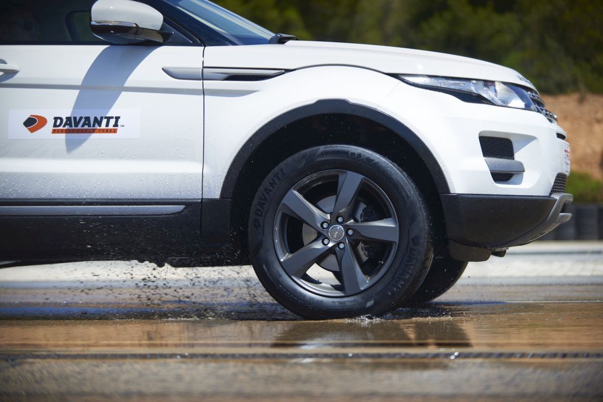 advertorial.-este-suficient-sa-aveti-doar-doua-anvelope-pentru-vara?