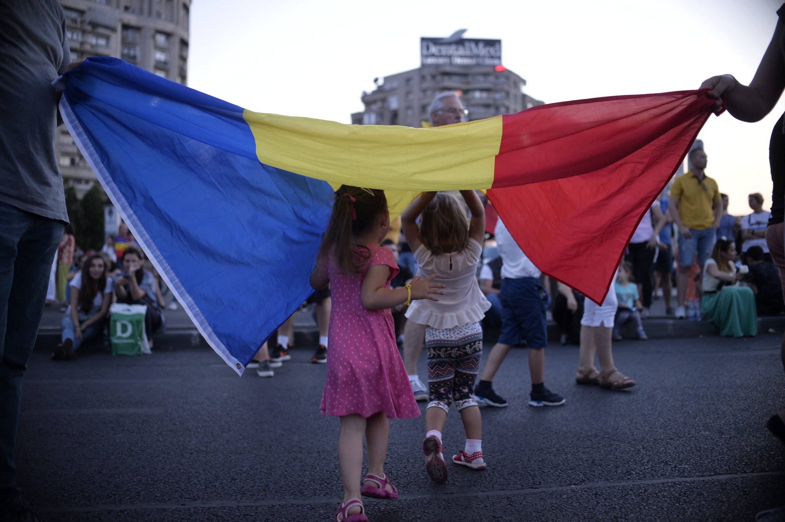 diaspora-s-a-impamantenit.-romanii-investesc-in-statele-de-adoptie-si-se-zgargesc-sa-mai-contribuie-la-bugetul-tarisoarei