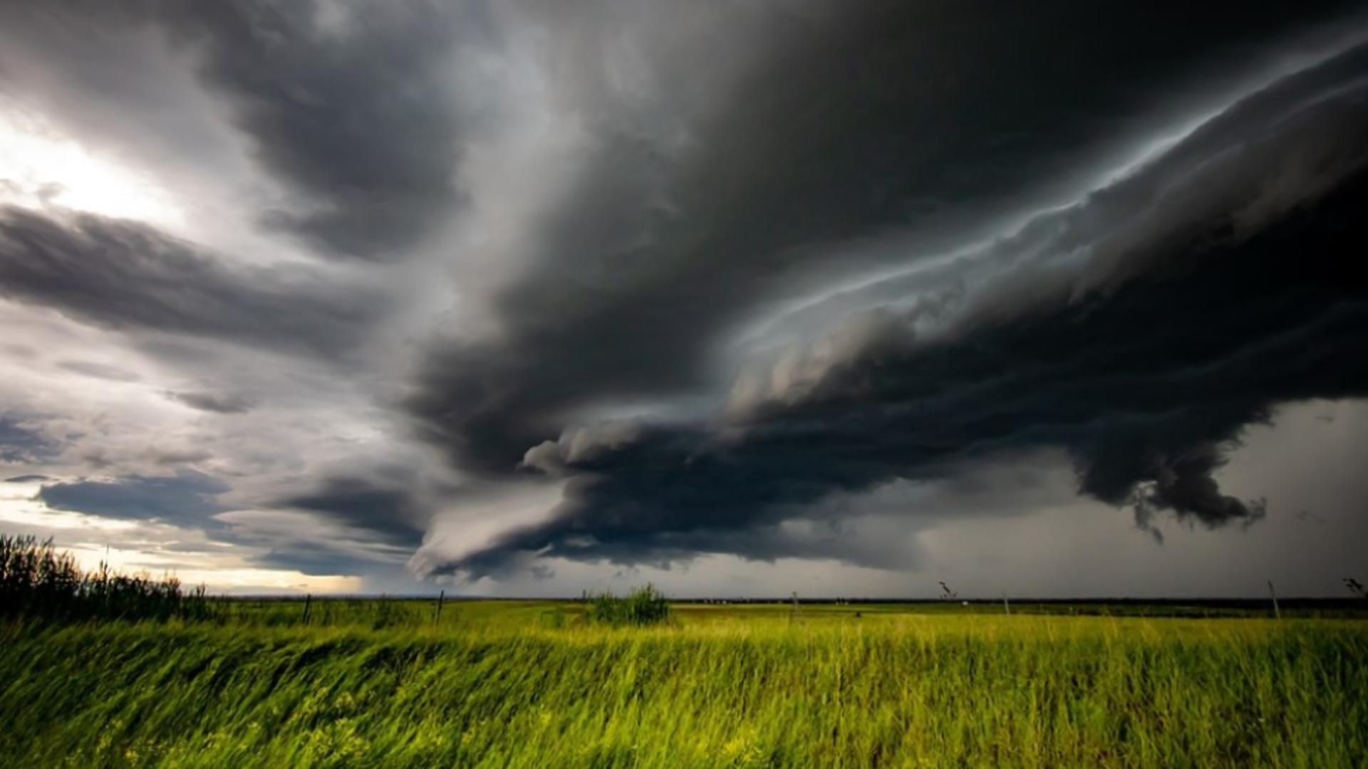 avertisment-meteo.-cod-portocaliu-de-ploi-si-vijelii-in-trei-judete