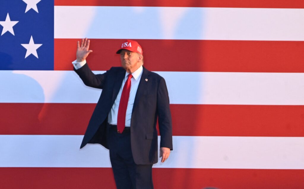 trump-promite-cresteri-tarifare-de-pana-la-70%:-natiunile-vor-incepe-sa-plateasca-in-august