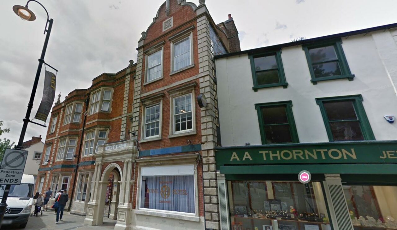 hotel-vandut-cu-1-euro.-de-ce-renunta-proprietarul-la-imobil