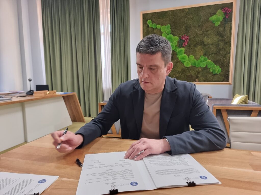 diana-buzoianu,-despre-fostul-sef-al-apele-romane:-procesul-este-in-curs,-are-dreptul-sa-se-apere