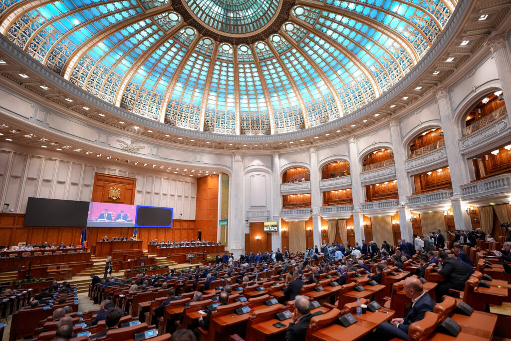 plen-comun-al-parlamentului-pentru-asumarea-raspunderii-guvernului-pe-legea-austeritatii