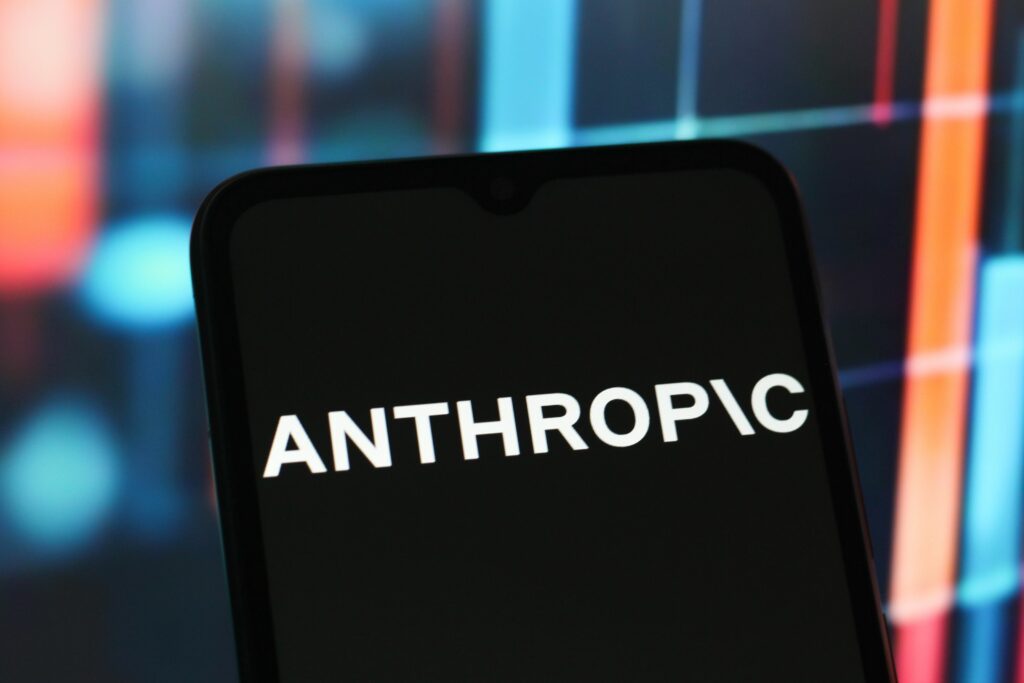 anthropic-intra-pe-terenul-openai-cu-solutii-pentru-banci-si-investitori