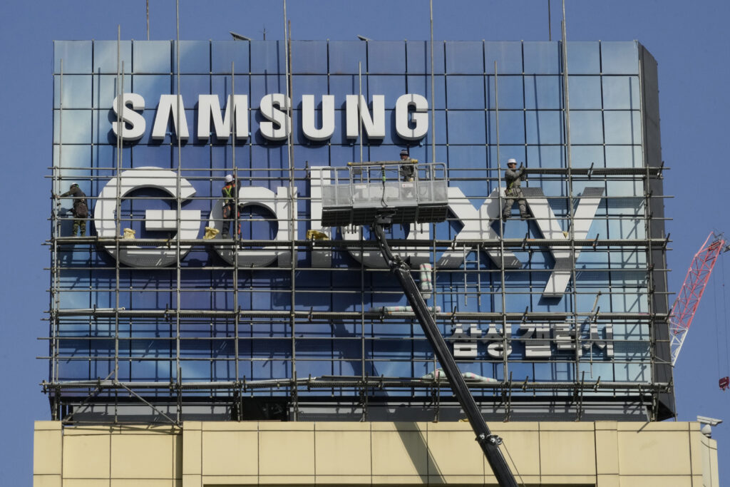 seful-samsung,-lee-jae-yong,-a-fost-achitat-in-dosarul-de-frauda-legat-de-fuziunea-din-2015