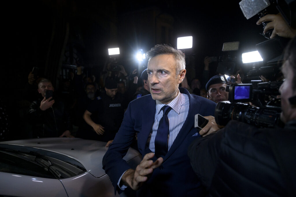 udrea-despre-coldea:-nu-sunt-de-acord-cu-barbatii-care-sacrifica-orice-de-dragul-libertatii-lor