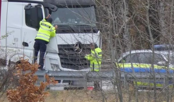 un-sofer-roman-a-fost-gasit-mort-in-cabina-unui-tir,-intr-o-parcare-din-germania.-vrem-adevarul