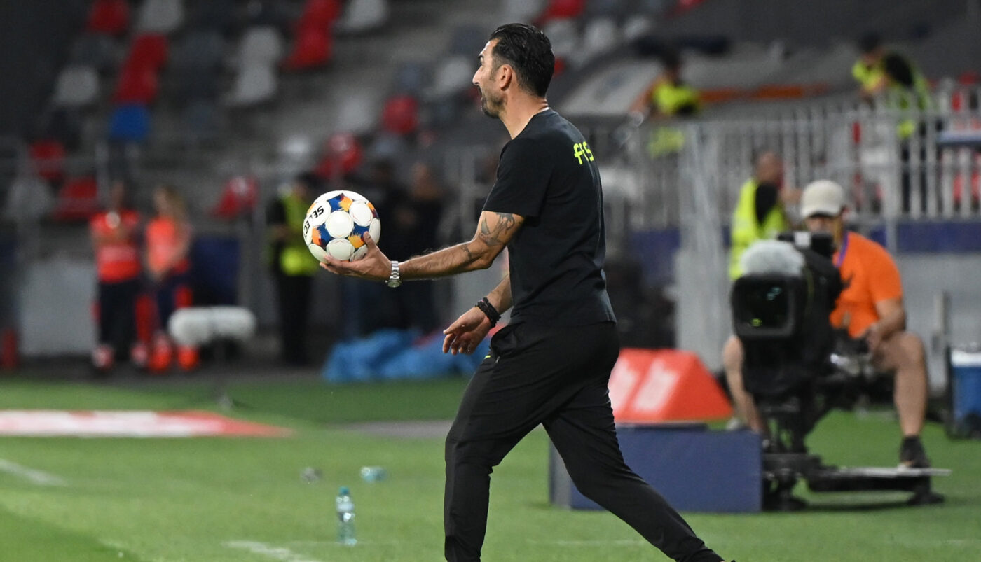 ce-s-a-intamplat-pe-teren,-dupa-fcsb-farul-1-2.-elias-charalambous-s-a-dus-glont-dupa-ianis-zicu