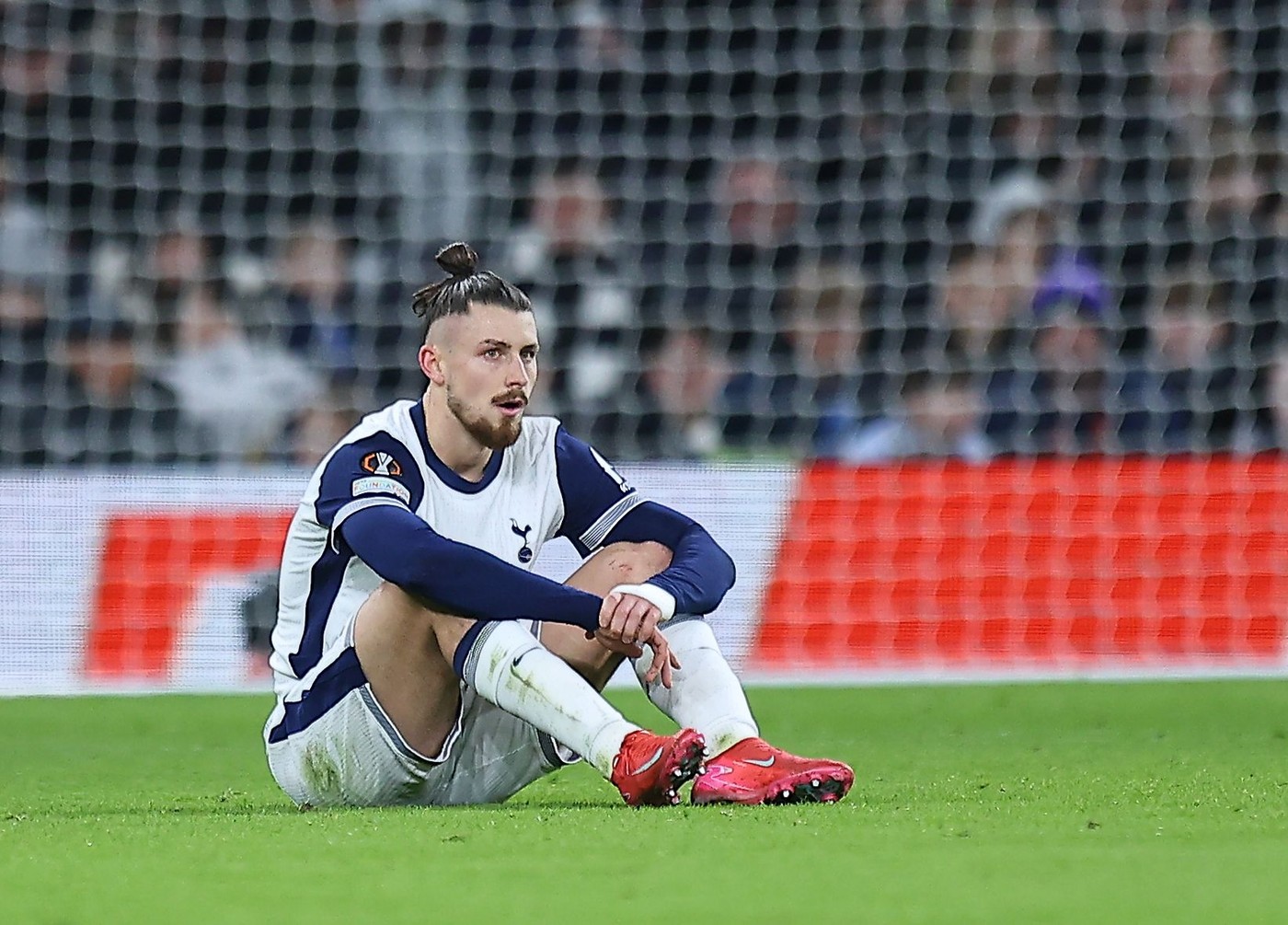 radu-dragusin,-lasat-acasa!-tottenham-nu-l-a-luat-in-cantonamentul-din-asia