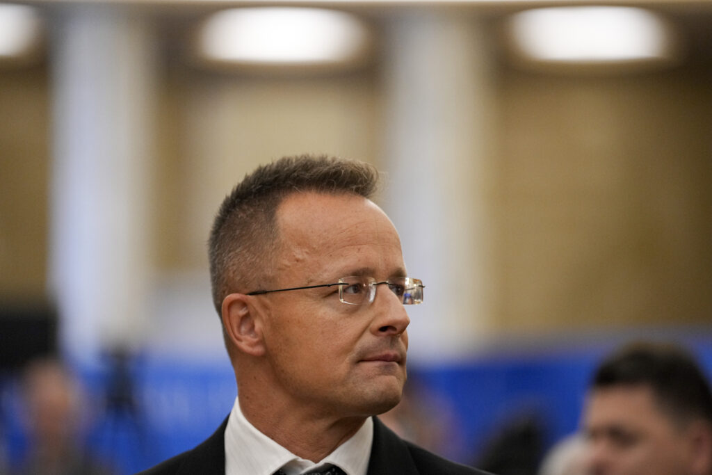 ministrul-ungar-de-externe-critica-acordul-ue-sua:-este-nevoie-urgenta-de-schimbarea-conducerii