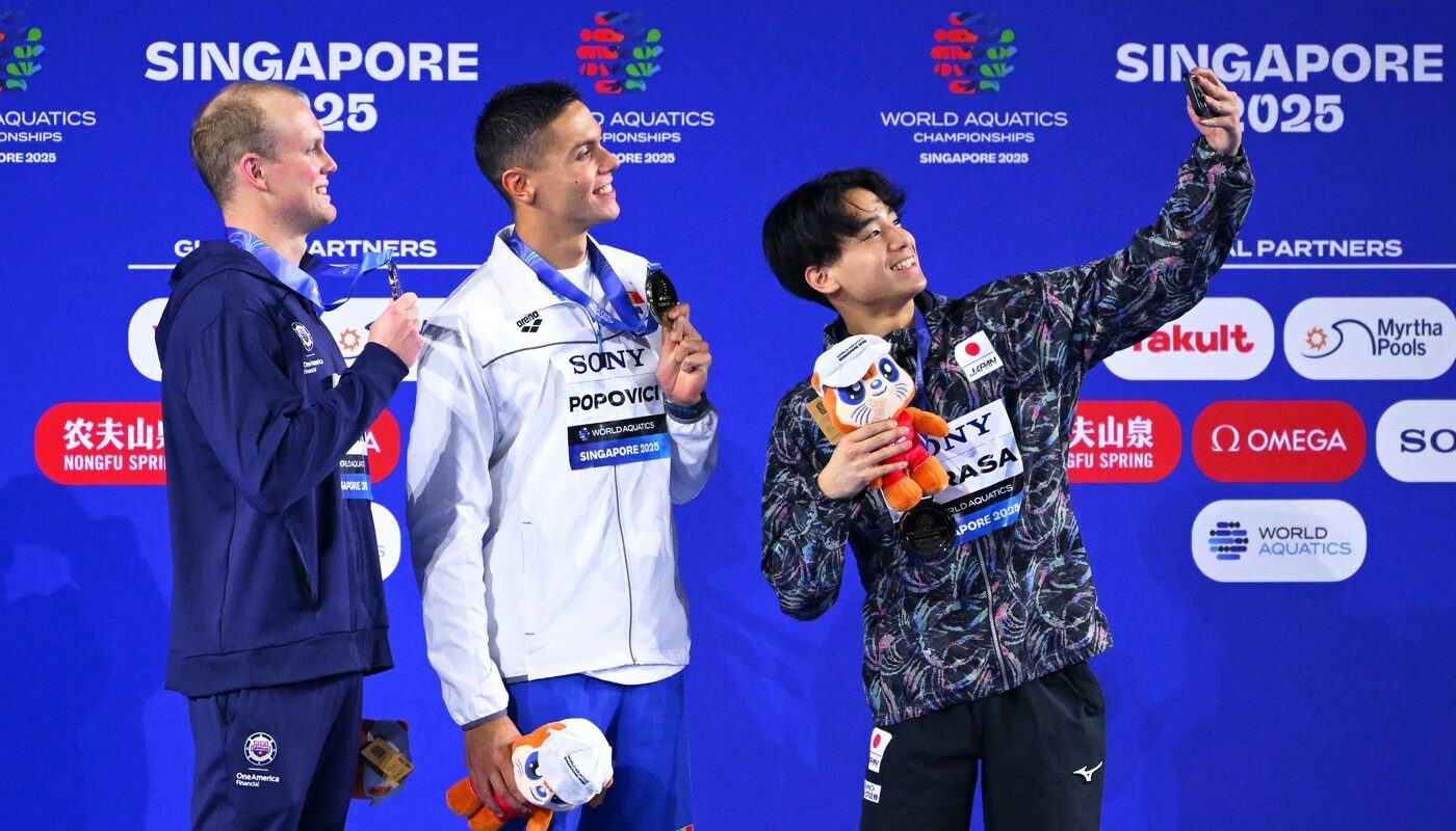 monstruos.-francezii-sunt-la-picioarele-lui-david-popovici-dupa-aurul-din-singapore