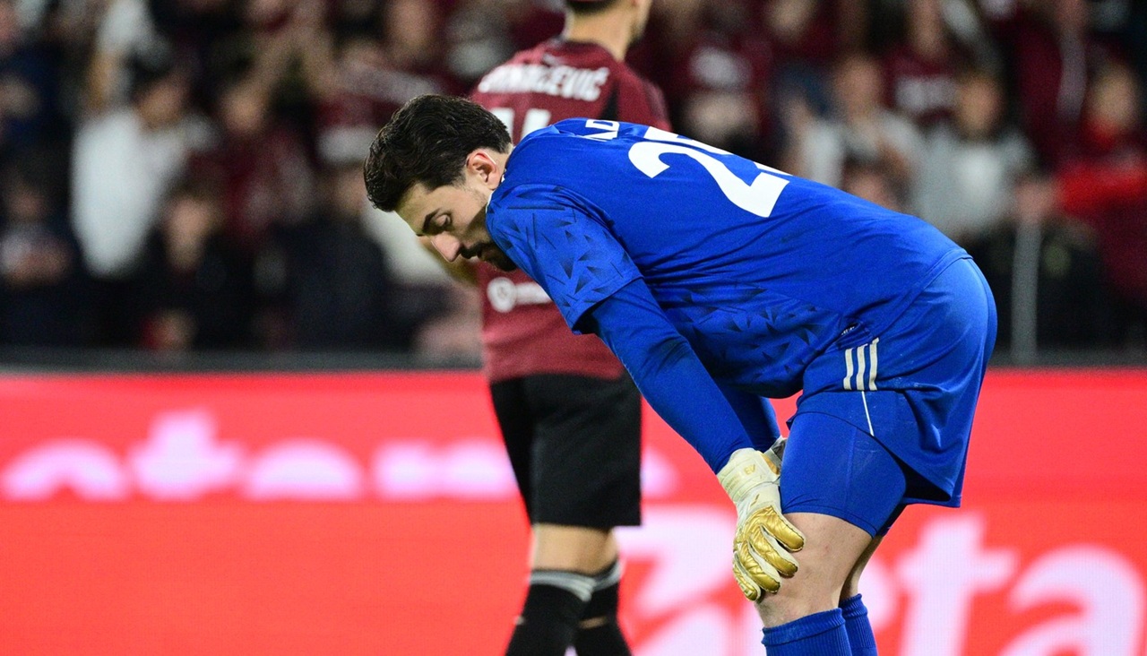 i-au-casapit-poarta-lui-andrei-vlad.-cehii-de-la-sparta-praga-i-au-dat-4-goluri-intr-o-repriza