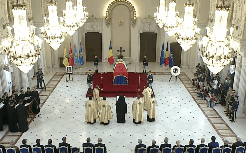 a-inceput-slujba-la-catafalcul-lui-ion-iliescu.-nicusor-dan-lipseste-de-la-ceremonie