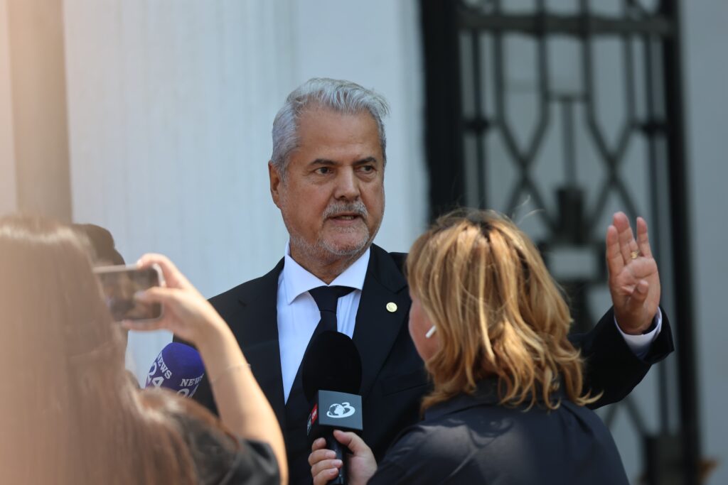 nastase,-la-inmormantarea-lui-iliescu:-cred-ca-era-un-moment-pe-care-trebuiau-sa-l-cinsteasca-toti