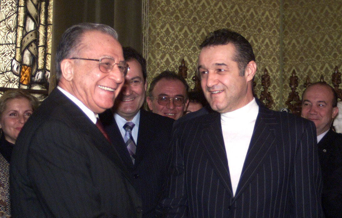 ce-intrebare-i-a-pus-ion-iliescu-lui-gigi-becali-la-singura-intalnire-pe-care-au-avut-o
