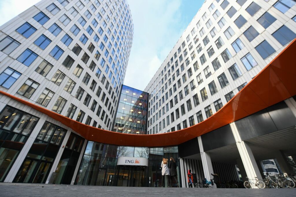 romania,-in-radarul-unui-gigant-bancar,-mai-performant-decat-ing-sau-abn-amro