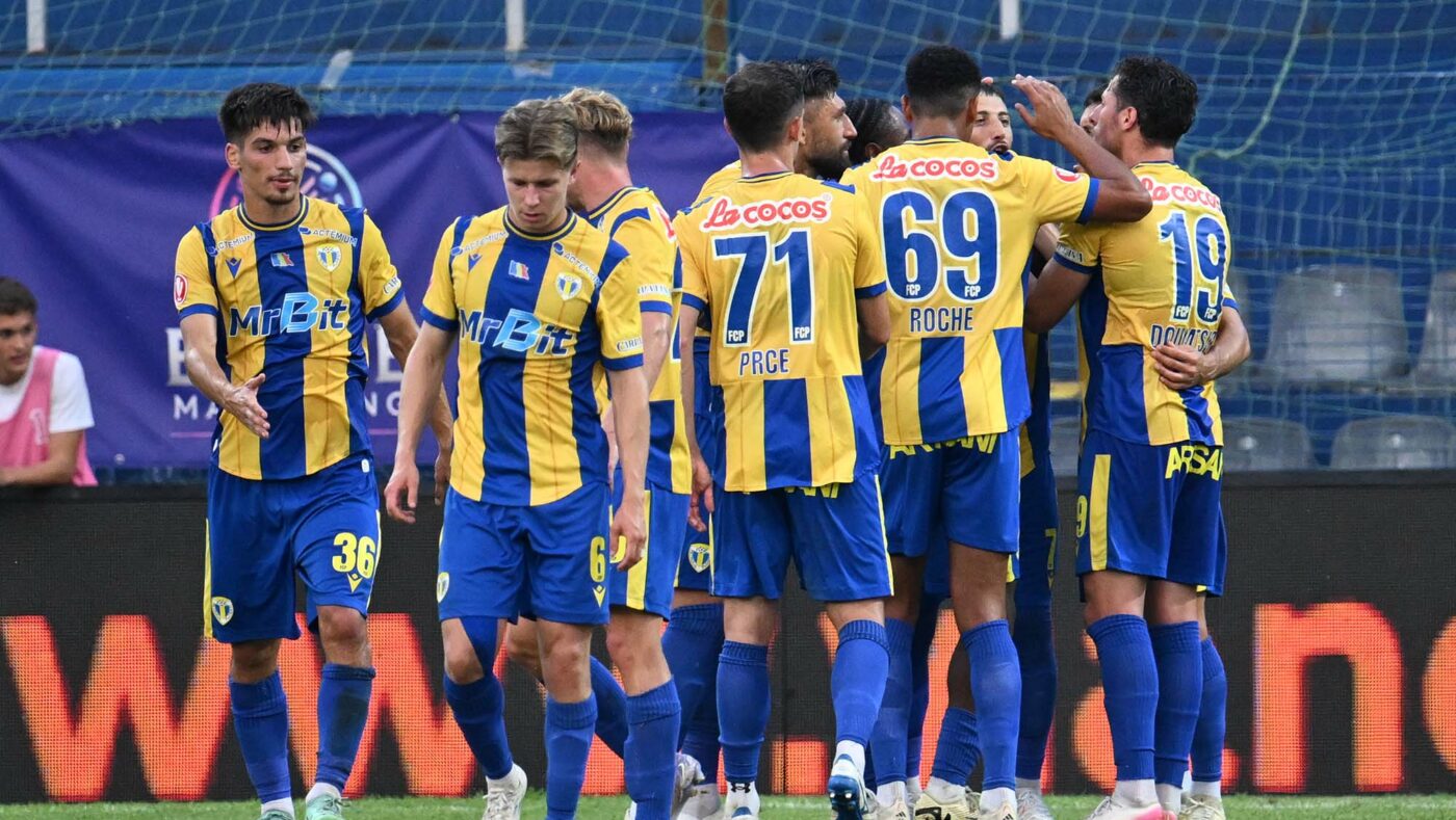 ce-sa-stau-cuminte,-manca-v-as-gura-voastra?!.-a-rabufnit-in-direct-la-tv