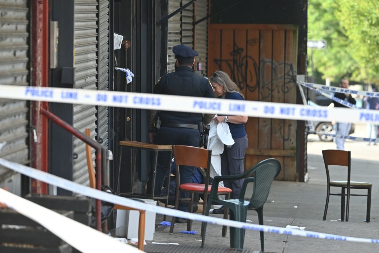 atac-armat-intr-un-restaurant-din-new-york,-soldat-cu-mai-multe-persoane-ucise-si-ranite