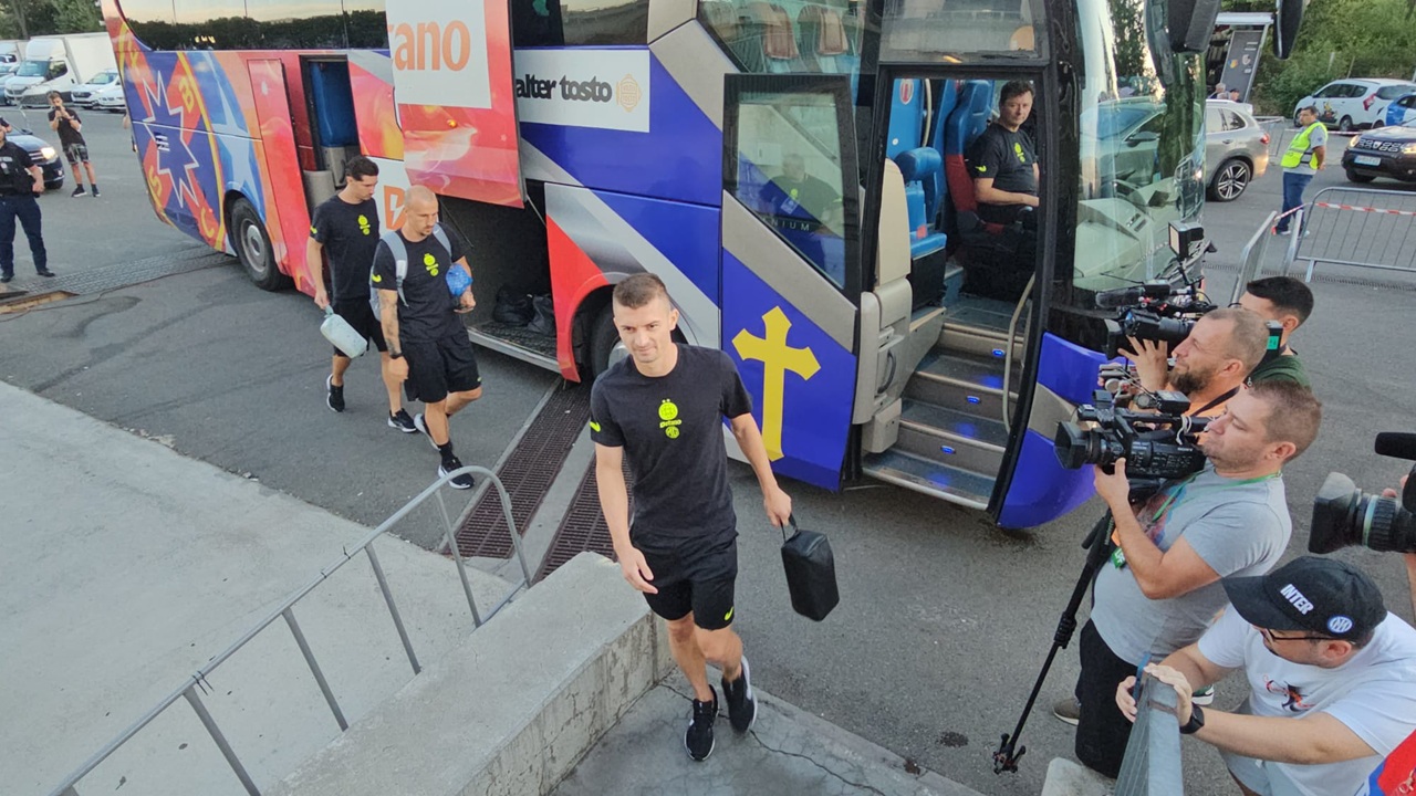 ce-gest-a-facut-florin-tanase-la-coborarea-din-autocar-inainte-de-rapid-fcsb