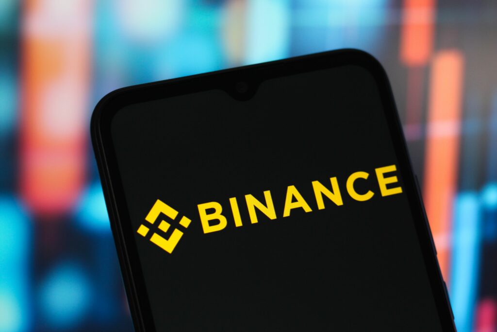 binance-avertizeaza-asupra-unor-noi-fraude-telefonice-si-se-alatura-retelei-globale-beacon