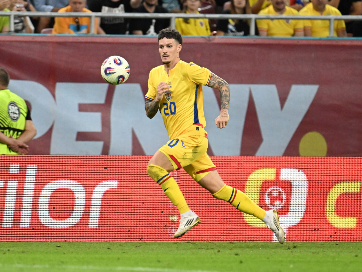 dennis-man-a-iesit-cu-barbatie-si-a-recunoscut-dezastrul-din-romania-canada-0-3:-capul-in-pamant!