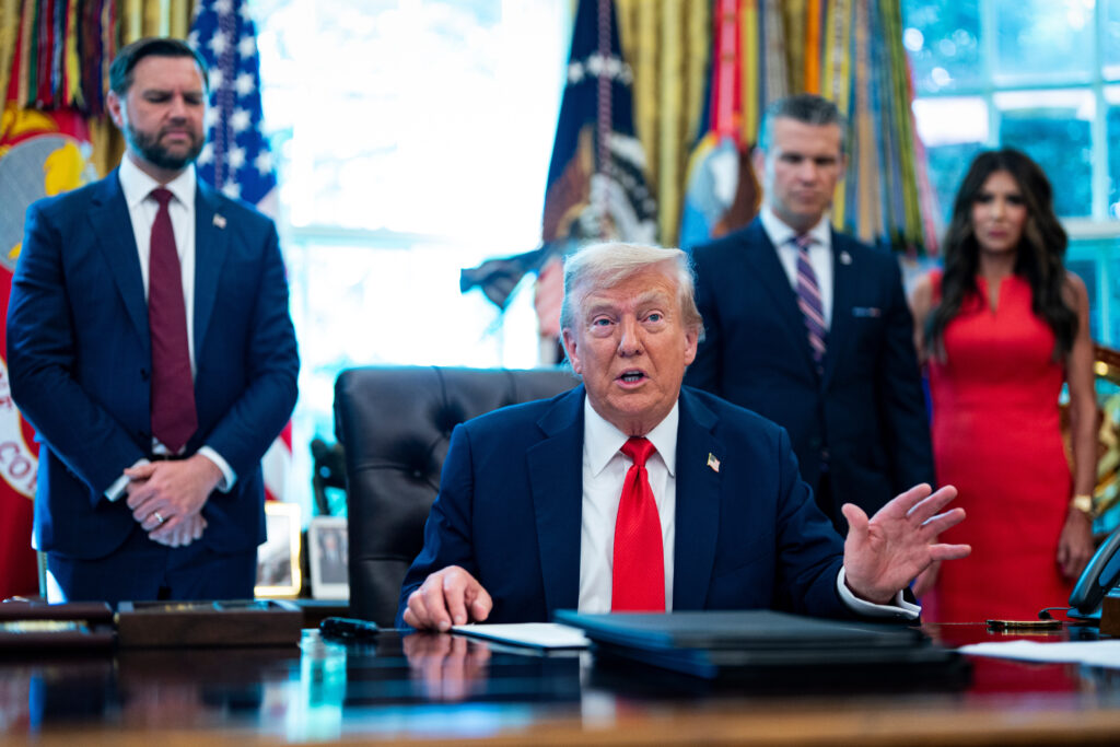 administratia-trump-anunta-intensificarea-actiunilor-impotriva-imigrantilor