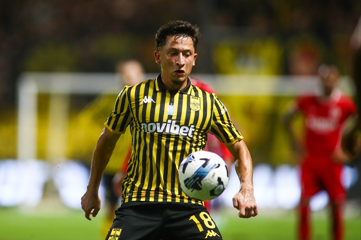 morutan-s-a-prabusit-pe-teren-si-a-fost-schimbat-in-minutul-40-din-cauza-accidentarii