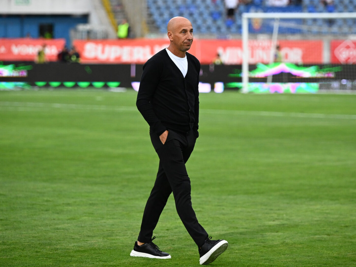 robert-ilyes-e-dezamagit:-criza-continua